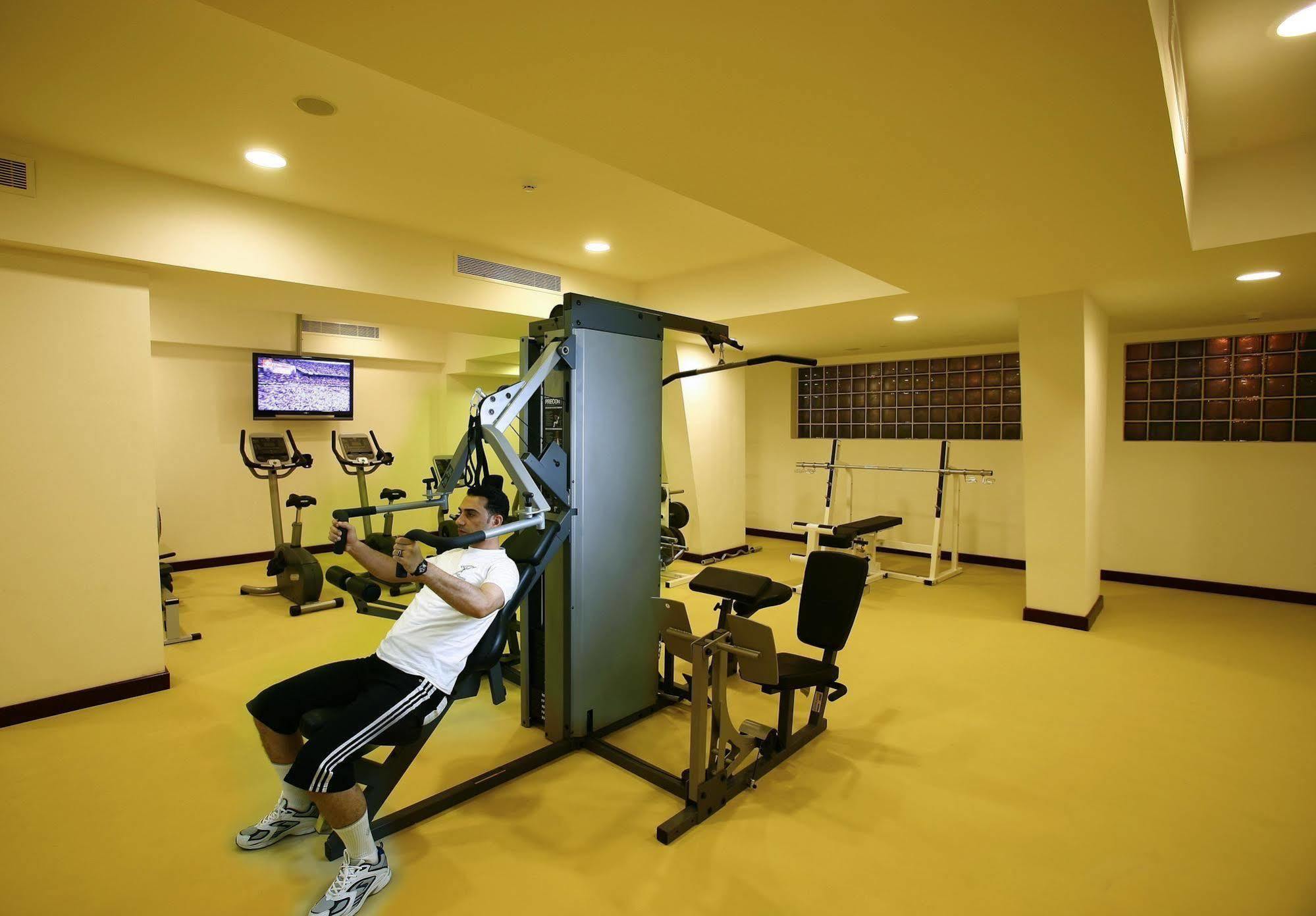 Ramada 4*