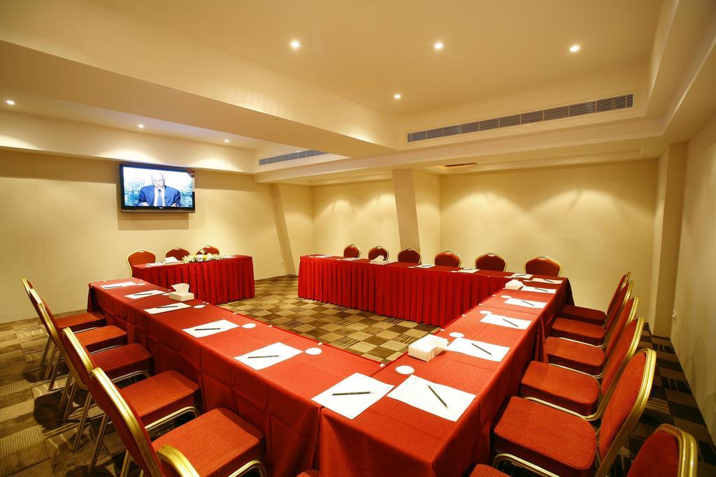 Ramada فندق الرياض
