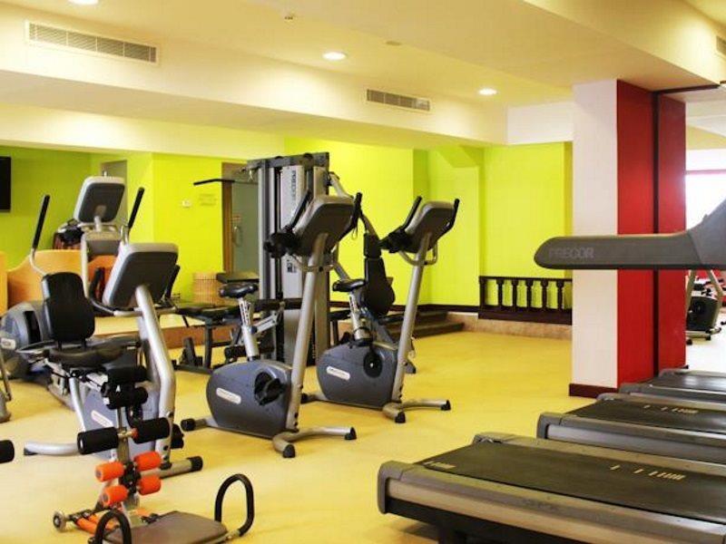 Ramada فندق 4*