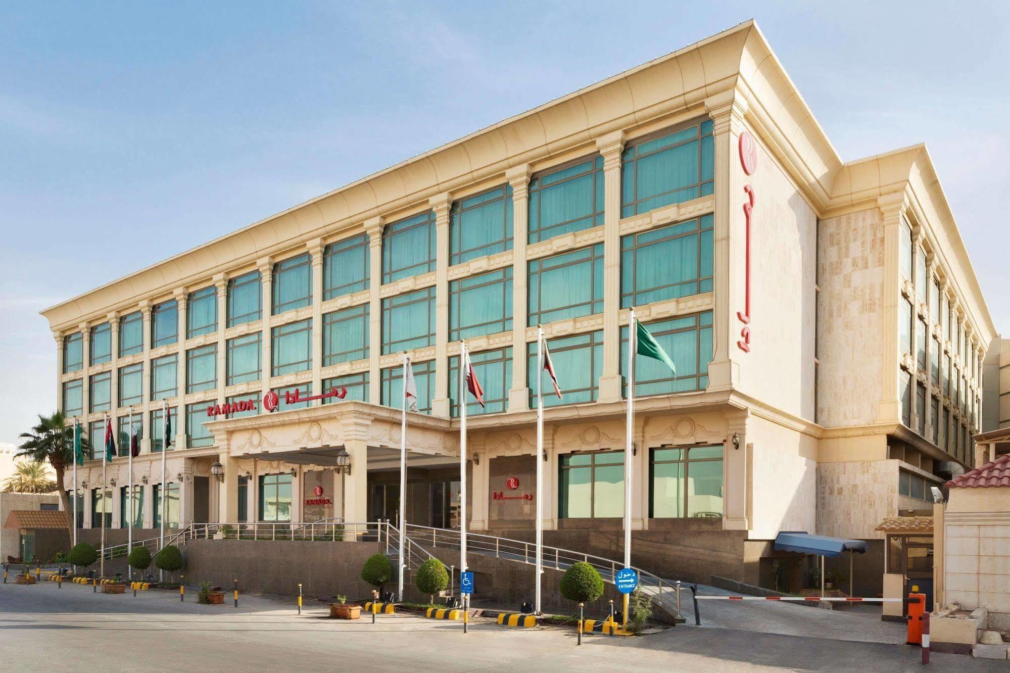 Ramada فندق 4*